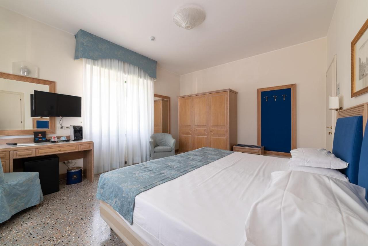 La Dependance By Casa Bianca Hotel Lido di Jesolo Exterior photo